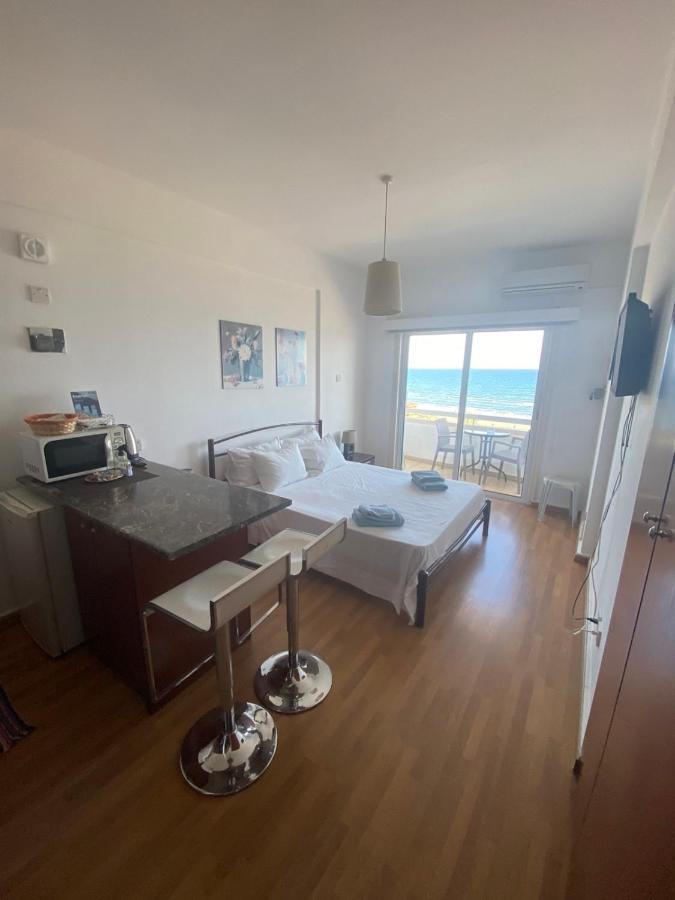 Alex Beach Apartment 33 Larnaca Luaran gambar