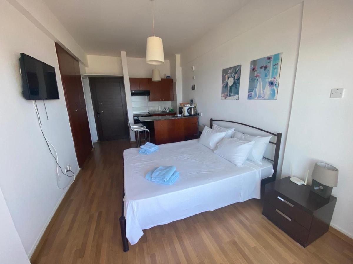 Alex Beach Apartment 33 Larnaca Luaran gambar